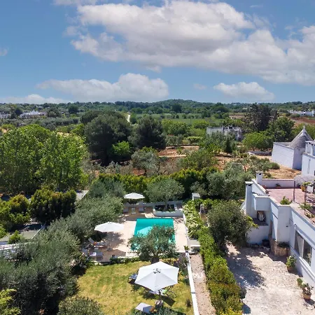 לינה וארוחת בוקר La Casedde 4*