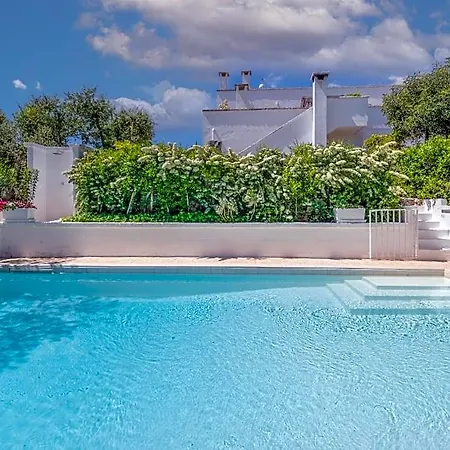 فندق مبيت وإفطار La Casedde 4*